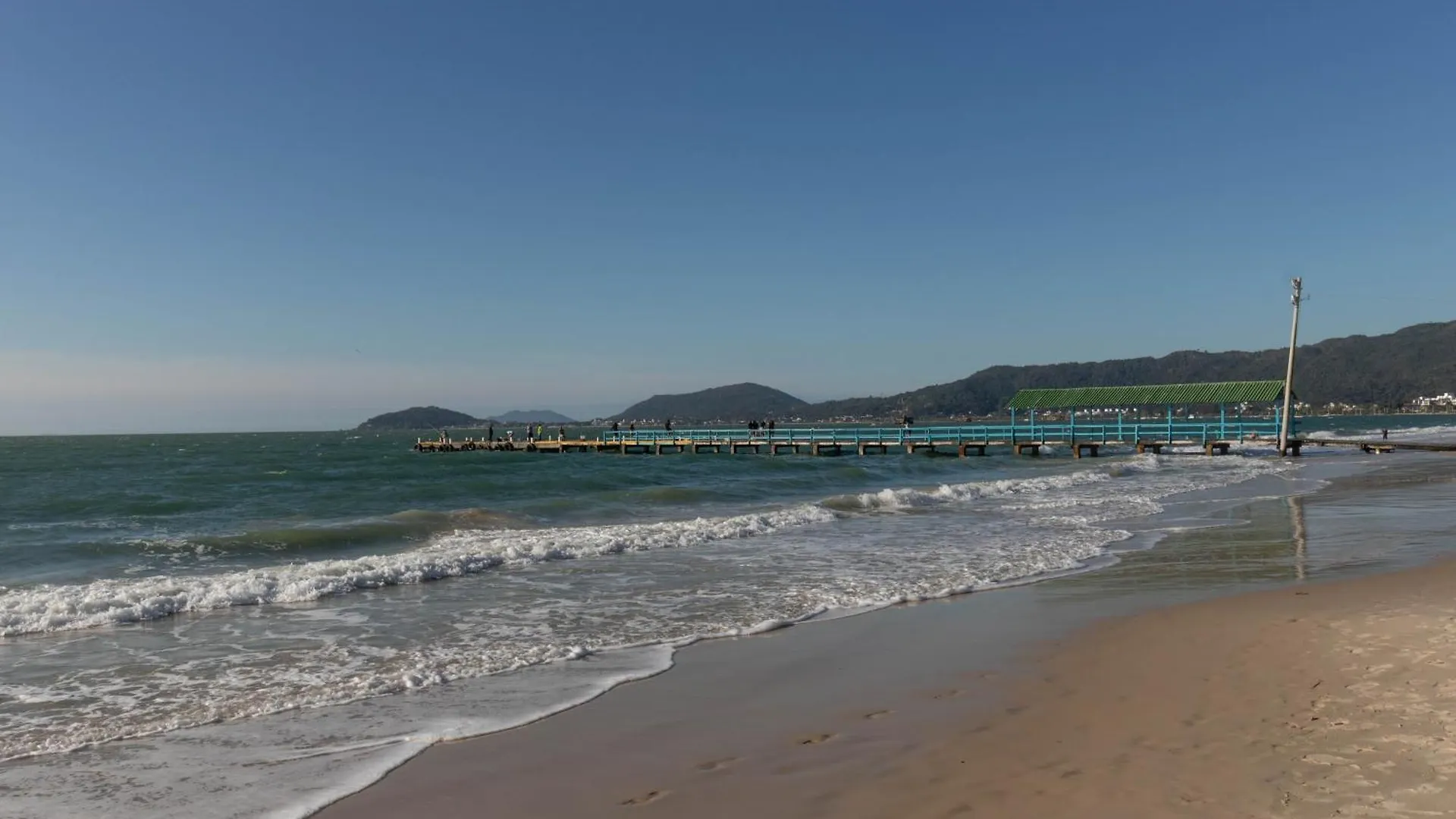2 Suites A 400M Da Praia De Canasvieiras Mk6528 Florianopolis Brazil